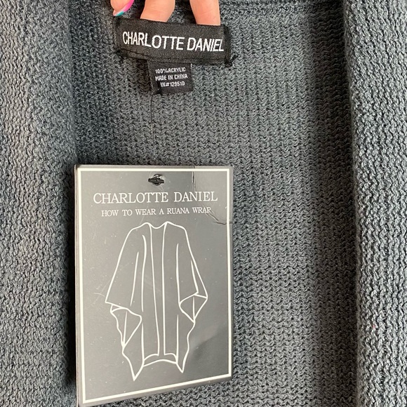 Charlotte Daniel NWT Ruana Wrap Sweater Cardigan with  Attached Scarf One Size - Picture 4 of 8